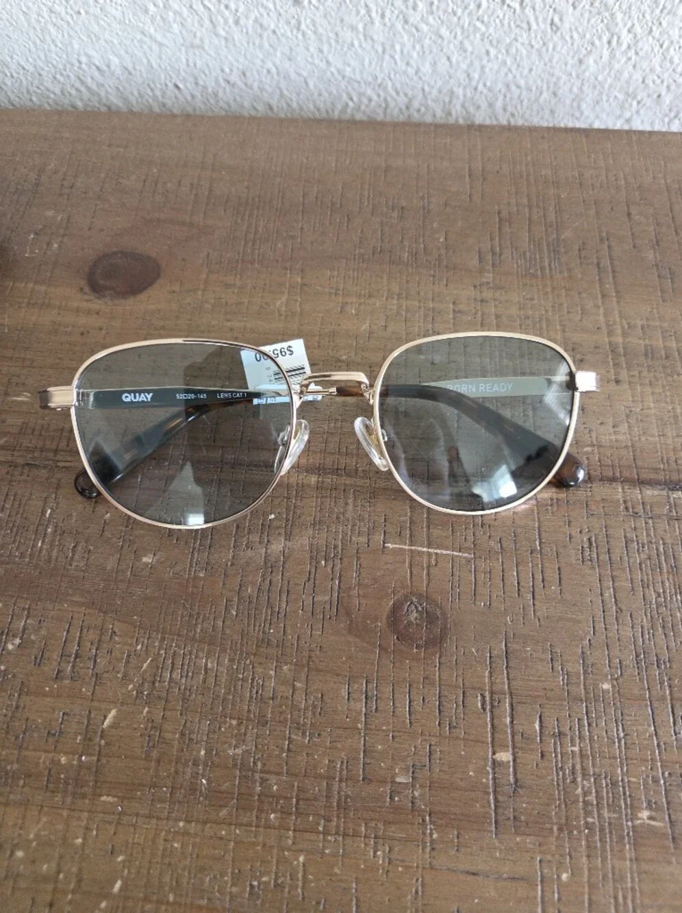 Quay Born Ready Sunglasses NWT $95 Unisex Gold Frame / Aqua Lens Retro